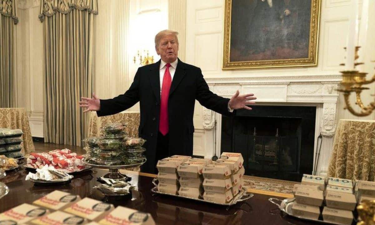 Трамп Champions Crypto: называет это «очень жарко» на фоне устойчивости рынка аварии