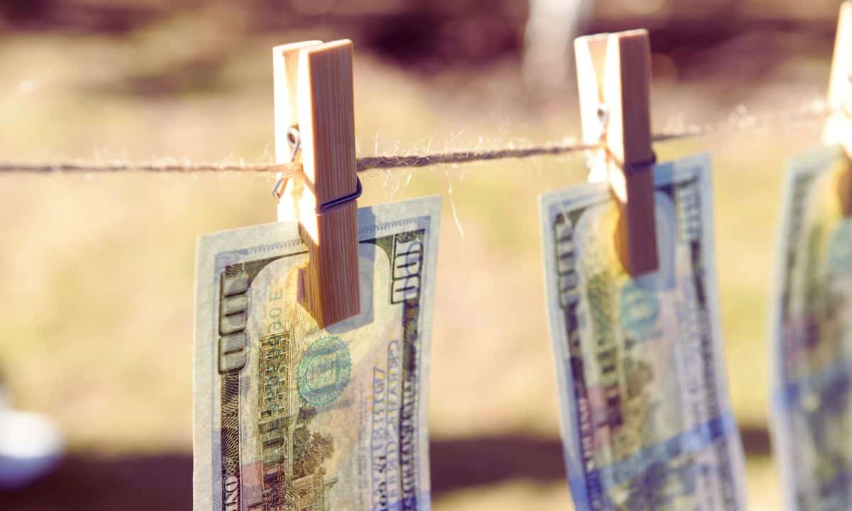 Coinbase Hacker пробуждает миллионы, издевается над следователями с мемом