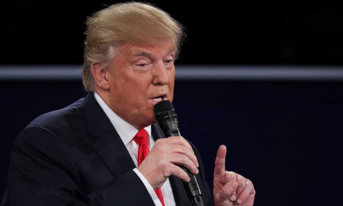 Тарифные угрозы Трампа сорвали бычий импульс Биткойна: Сантимент