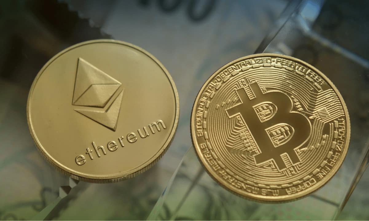 Биткойн и Ethereum доминируют в 3,3 млрд. Криптоволон.